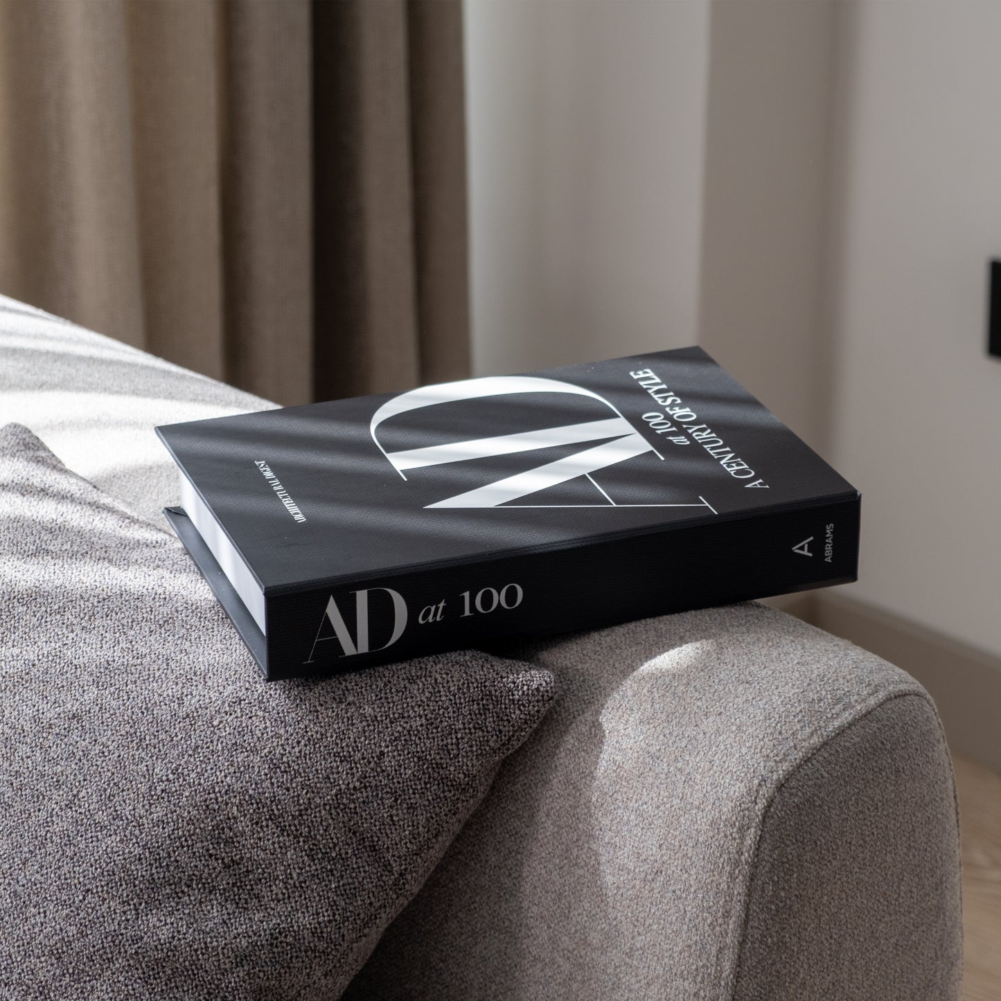 Siyah Architectural Digest at 100 Dekoratif Sahte Kitap Kutusu